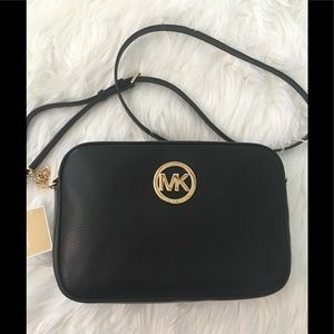 michael kors fulton lg ew crossbody